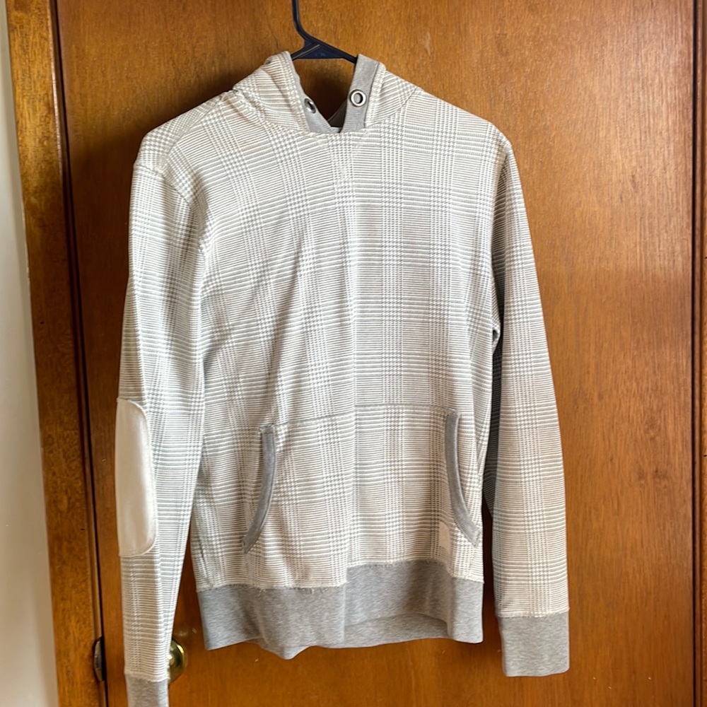 Men’s pullover sweatshirt